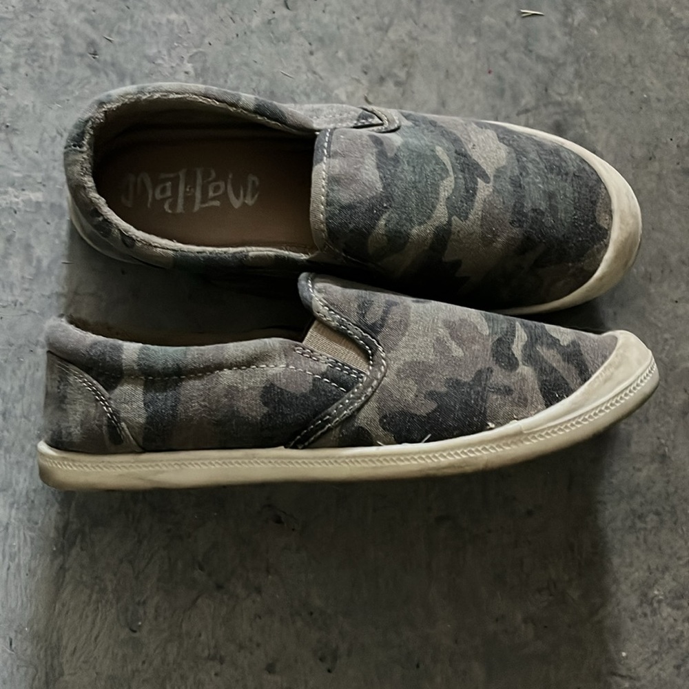 Camo shoes